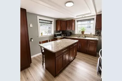 33 Hancock St, Haverhill, MA 01832 - Photo 9