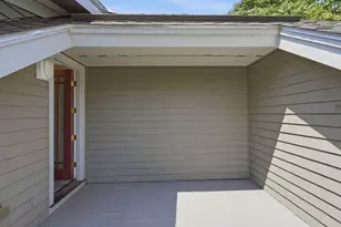 1 Russell Pl, Arlington, MA 02474 - Photo 27
