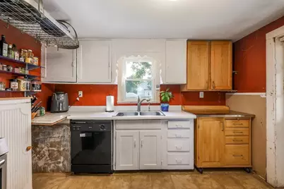 38 Fay Rd, Framingham, MA 01702 - Photo 17