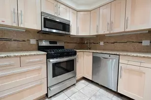 44 Broadlawn Park, Boston, MA 02467 - Photo 5