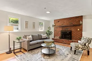 7 Locust St, Reading, MA 01867 - Photo 27