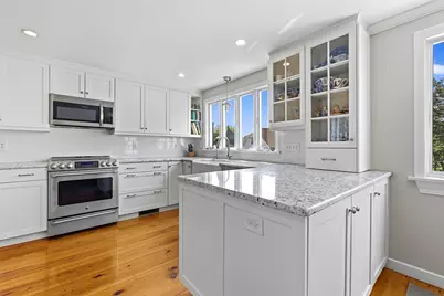 2 Mariners Ln, Marblehead, MA 01945 - Photo 7