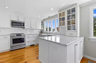 2 Mariners Ln, Marblehead, MA 01945 - Photo 7