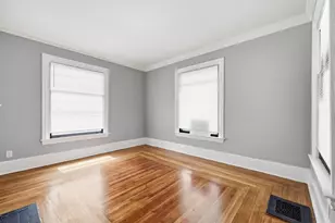 43 Cornell St, Springfield, MA 01109 - Photo 5
