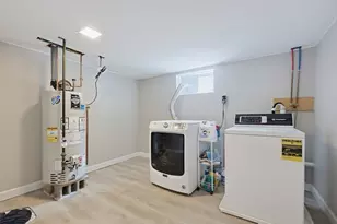 7 Haskell Pl, Peabody, MA 01960 - Photo 29