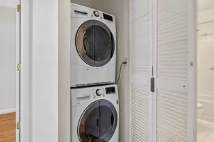 1243 Adams St, Boston, MA 02124 - Photo 17