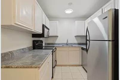 855 John Fitch Hwy #36, Fitchburg, MA 01420 - Photo 9
