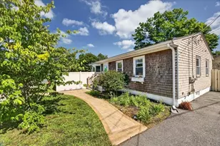 6 Pontiac St, New Bedford, MA 02745 - Photo 3