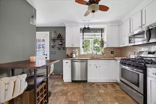 6 Pontiac St, New Bedford, MA 02745 - Photo 7