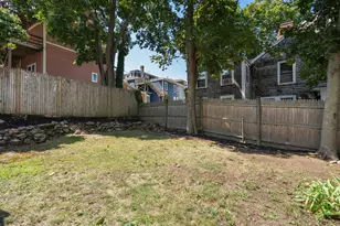 26 Wallis St, Beverly, MA 01915 - Photo 21