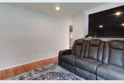138 Rea St, Lowell, MA 01852 - Photo 11