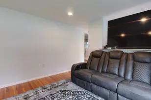 138 Rea St, Lowell, MA 01852 - Photo 11