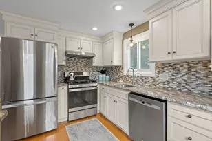 12 Enwright Way, Bridgewater, MA 02324 - Photo 5