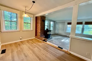 8A Warren Pl, Framingham, MA 01701 - Photo 3