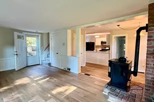 8A Warren Pl, Framingham, MA 01701 - Photo 7