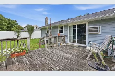 60 S West St, Agawam, MA 01001 - Photo 7