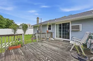 60 S West St, Agawam, MA 01001 - Photo 7
