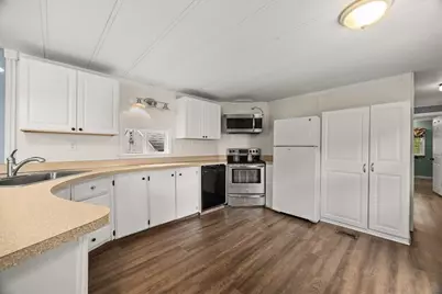 14 Judith Cir, Wareham, MA 02576 - Photo 5