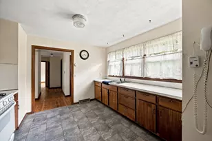 115 Bemis Rd, Holyoke, MA 01040 - Photo 7