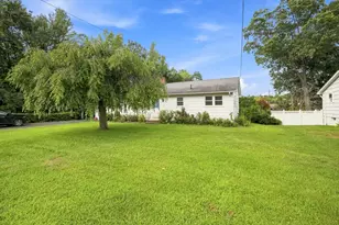 115 Bemis Rd, Holyoke, MA 01040 - Photo 3