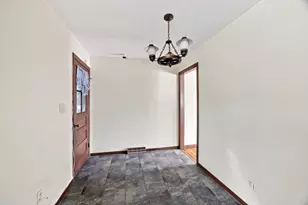 115 Bemis Rd, Holyoke, MA 01040 - Photo 9