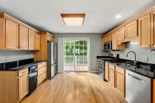7 Hartswood Dr, Haverhill, MA 01830 - Photo 9