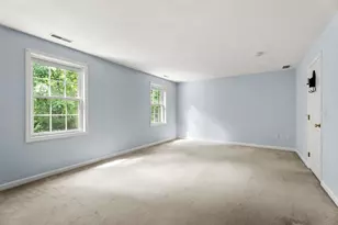 7 Hartswood Dr, Haverhill, MA 01830 - Photo 25