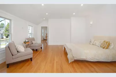 32 Hickory Cliff Rd, Newton, MA 02464 - Photo 27