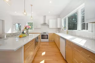 32 Hickory Cliff Rd, Newton, MA 02464 - Photo 15