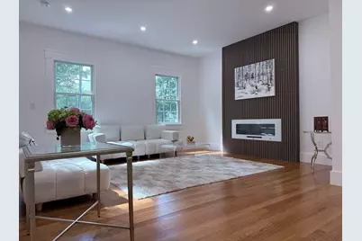 32 Hickory Cliff Rd, Newton, MA 02464 - Photo 9