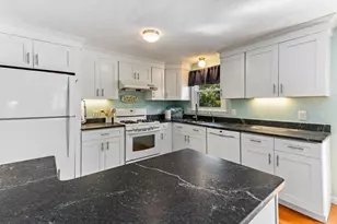 8 Green St, Billerica, MA 01821 - Photo 7