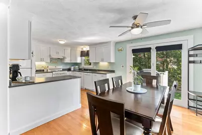 8 Green St, Billerica, MA 01821 - Photo 9