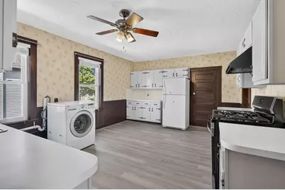16 Bedford St, Quincy, MA 02169 - Photo 9