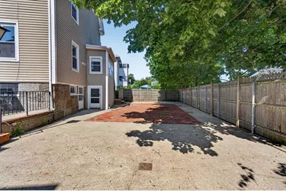 16 Bedford St, Quincy, MA 02169 - Photo 35