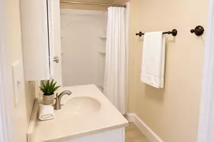 19 Chestnut St, Framingham, MA 01701 - Photo 5