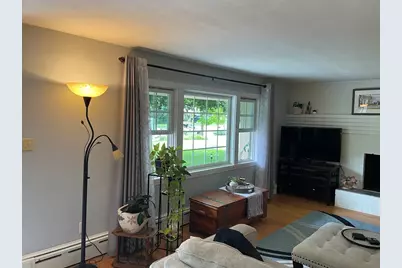 6 Meadowbrook Rd, Springfield, MA 01128 - Photo 5