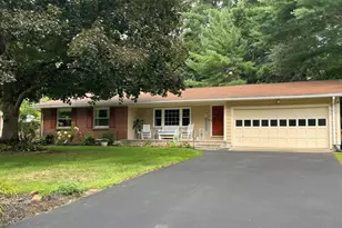 6 Meadowbrook Rd, Springfield, MA 01128 - Photo 1