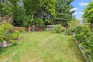 122 Lawrence, Clinton, MA 01510 - Photo 27
