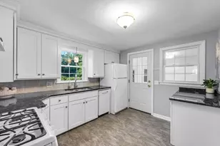 37 Nevins Ave, Longmeadow, MA 01106 - Photo 9