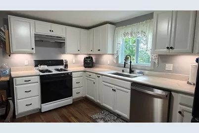 142 W Main St, Spencer, MA 01562 - Photo 11
