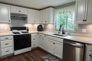 142 W Main St, Spencer, MA 01562 - Photo 11