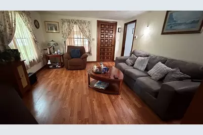 142 W Main St, Spencer, MA 01562 - Photo 9