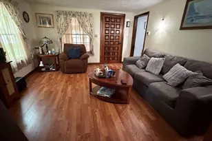 142 W Main St, Spencer, MA 01562 - Photo 9
