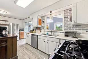 145 Brooks Village Rd, Templeton, MA 01468 - Photo 11