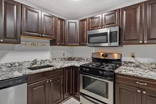 40 Edgelawn Ave, North Andover, MA 01845 - Photo 11