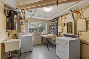 40 Edgelawn Ave, North Andover, MA 01845 - Photo 27