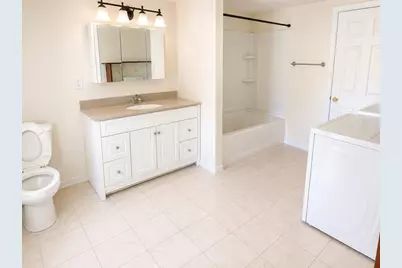 19 Chestnut St #21D, Framingham, MA 01701 - Photo 9