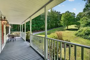 1036 Pleasant St, Leominster, MA 01453 - Photo 3