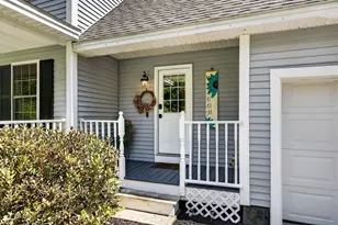 1036 Pleasant St, Leominster, MA 01453 - Photo 5
