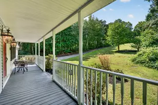 1036 Pleasant St, Leominster, MA 01453 - Photo 3